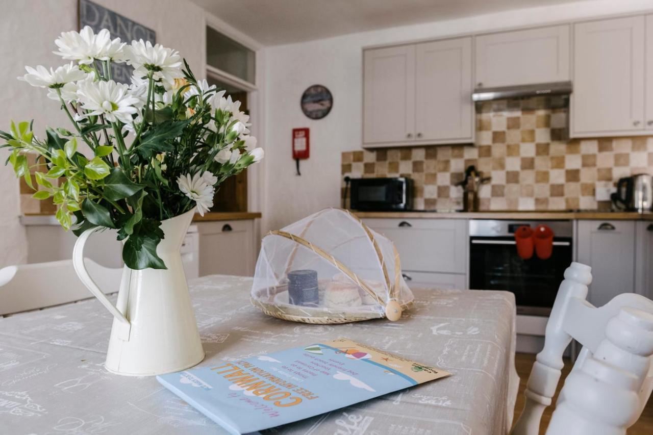 Finest Retreats - Swallow Cottage Сейнт Остел Екстериор снимка
